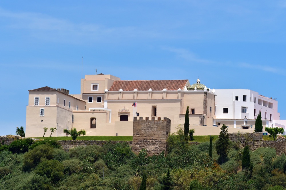 Pousada Castelo Alcacer do Sal - Historic Hotel