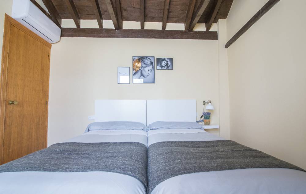 Apartamentos Granada Nahira Suites 3000