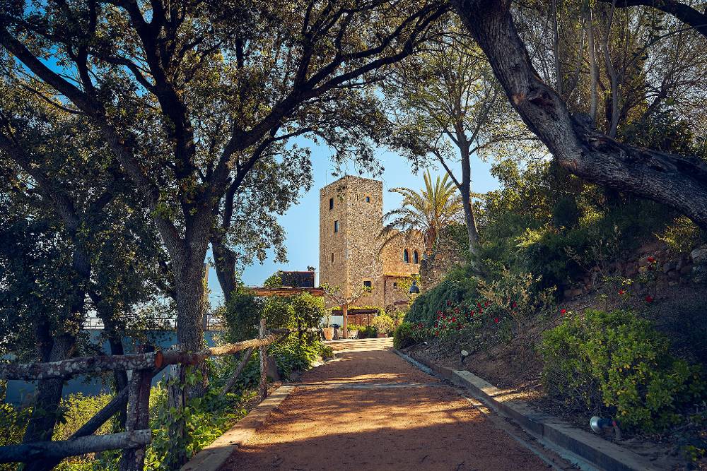 Castell d'Emporda, hotel en La Bisbal del Ampurdán ...