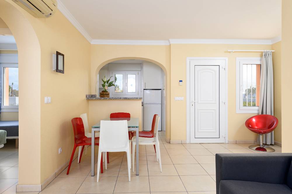 Apartamentos y Villas Oliva Nova