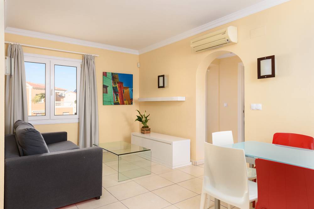 Apartamentos y Villas Oliva Nova