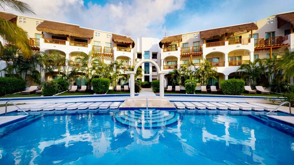 hotel valentin playa del carmen