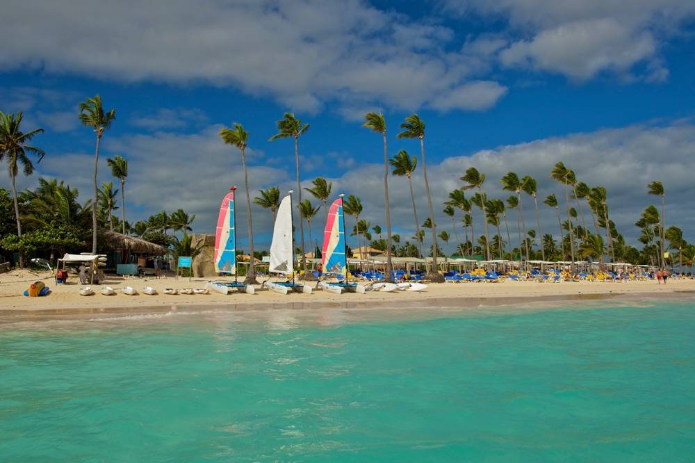 Ocean Blue & Sand Beach Resort - All Inclusive, hotel en Punta Cana ...