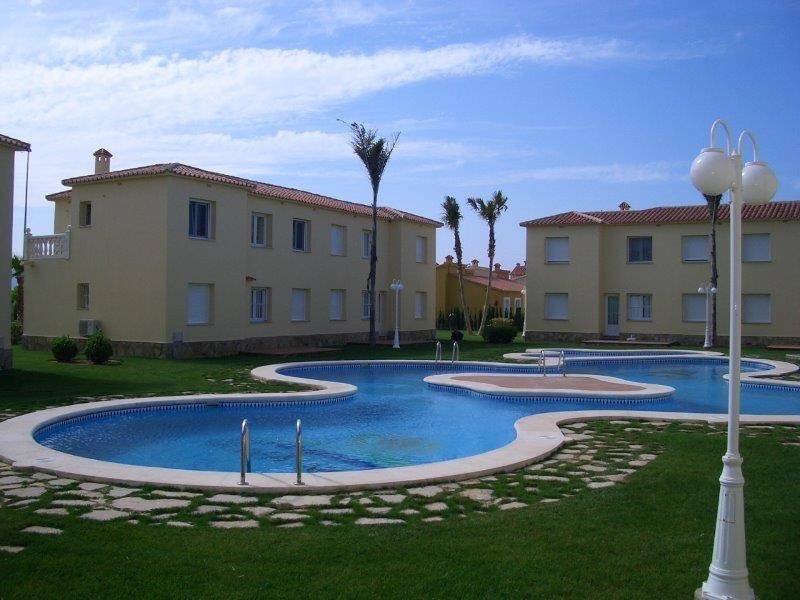 Apartamentos y Villas Oliva Nova